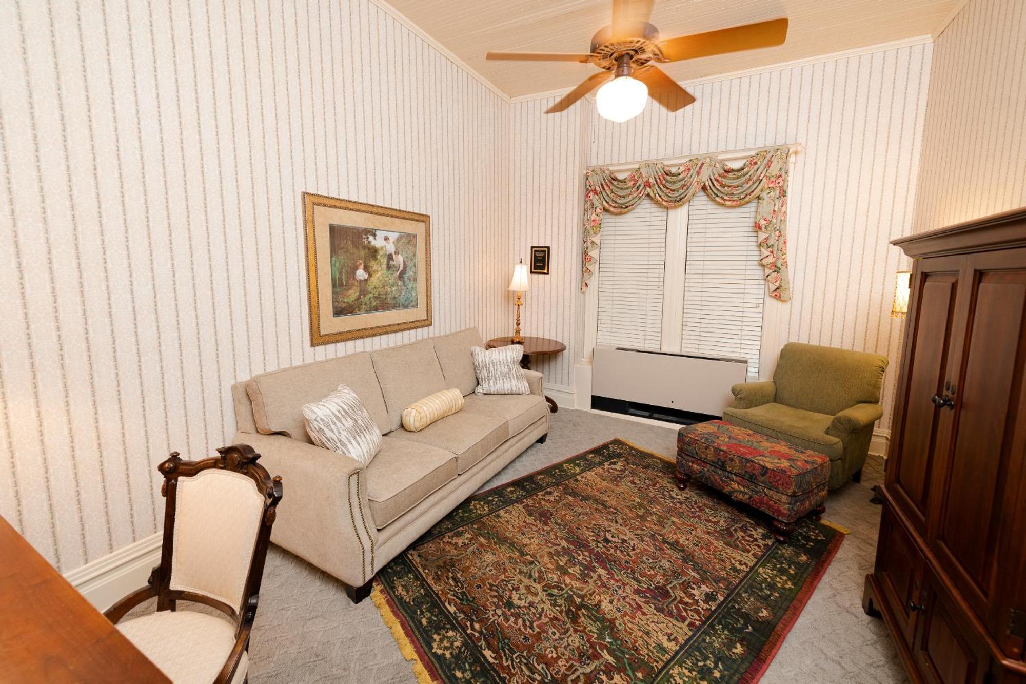 Captain Henderson House Arkadelphia Quarto foto